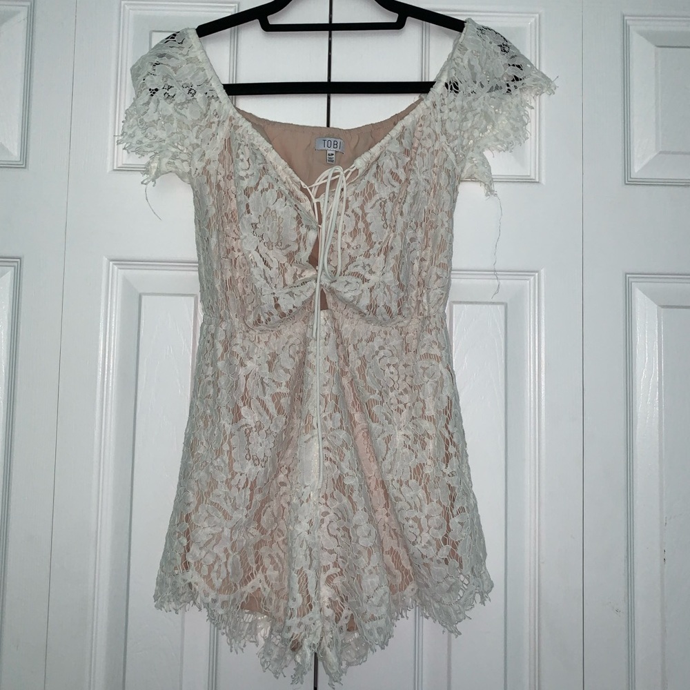 Tobi lace romper